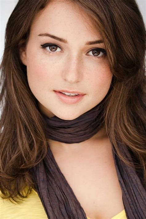 Milana Vayntrub (AT&T girl) : r/gentlemanboners